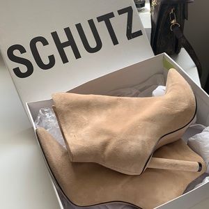 Viha Casual Suede Bootie